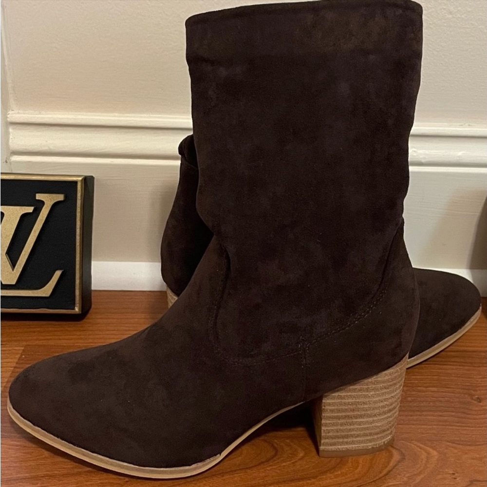 💥FLASH SALE! FINAL PRICE!💥 Corkys Chocolate Brown Boots